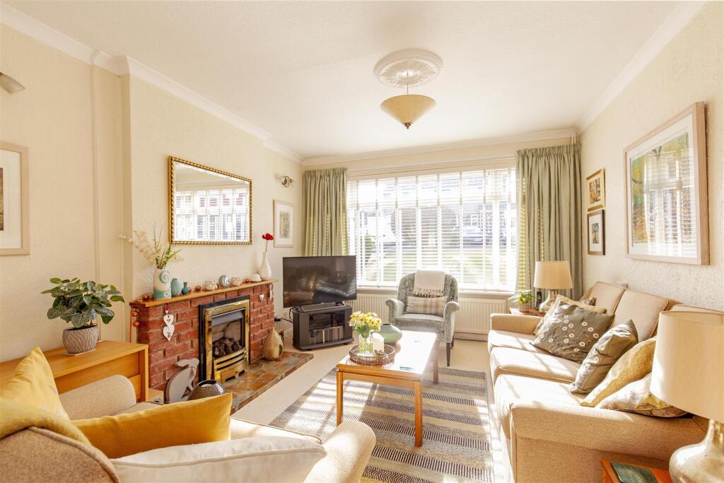 Reception Room-1.jpg