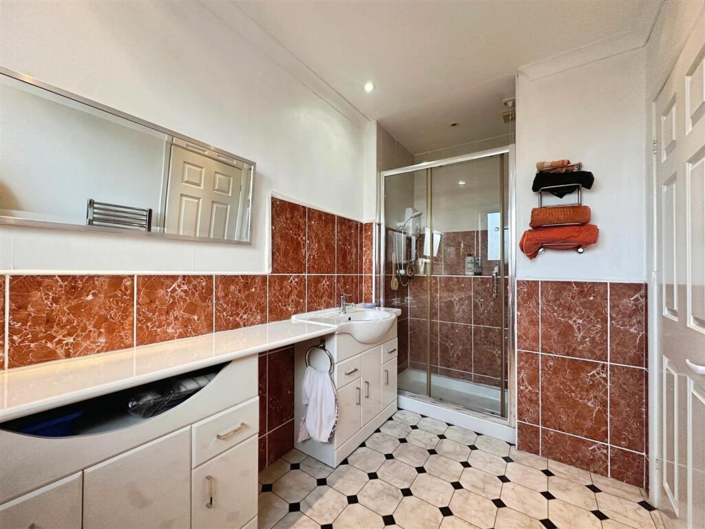 241cff51--4F21-9996-F5AC271B5CA2-43241-00000C38A13