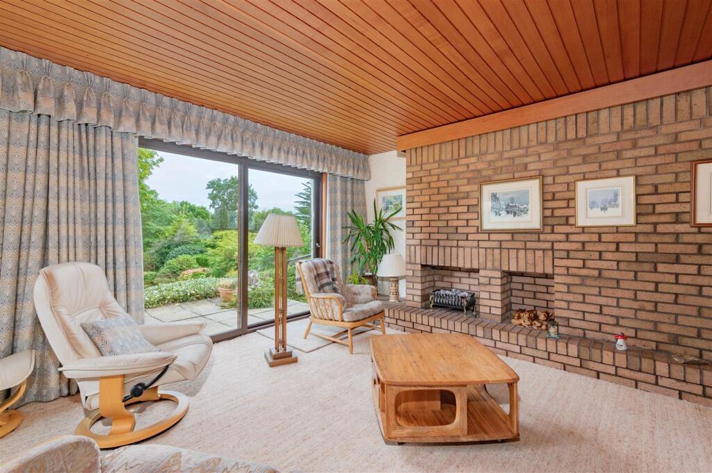 23 Seabourne Gardens Broughty Ferry-9.jpg