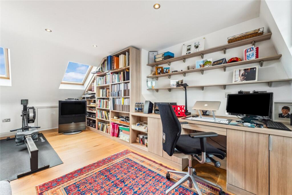 Bedroom/Study