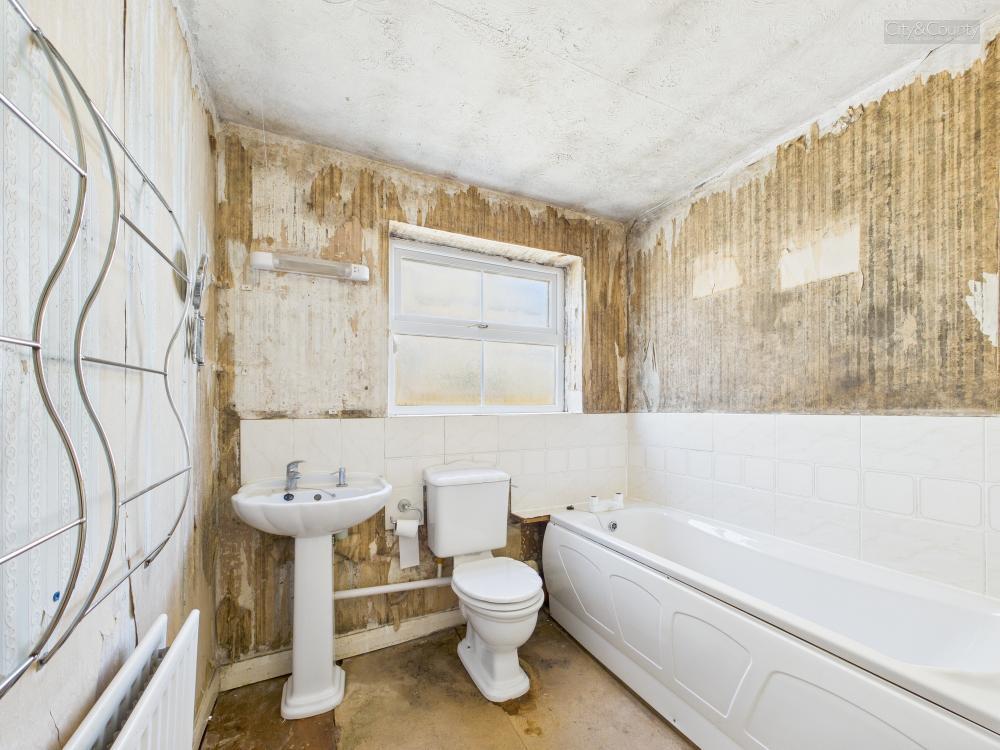 Upstairs Bathroom
