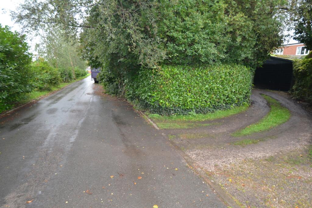 ACCESS TO GARAGE