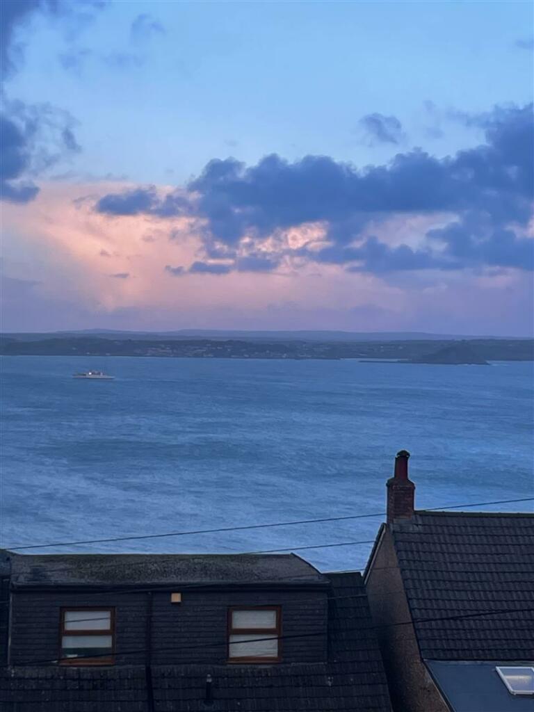 Gardens &amp; Sea Views
