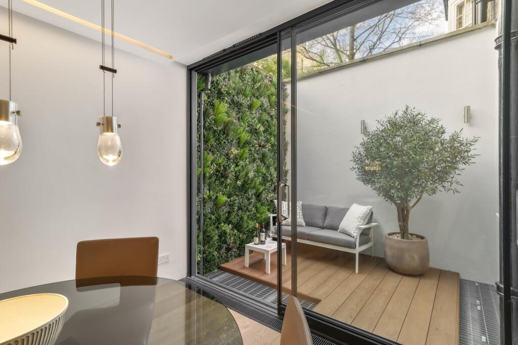 AWinship-9778-02-...