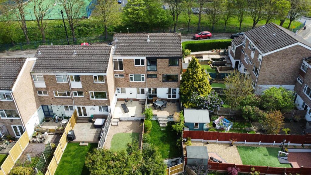 dji_fly_20250424_113000_3_1745490606184_photo_opti