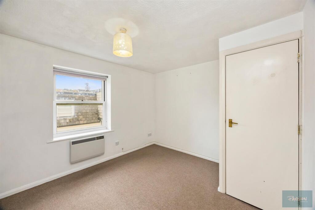 Park Crescent Place, Marlow Court 6_013.JPG