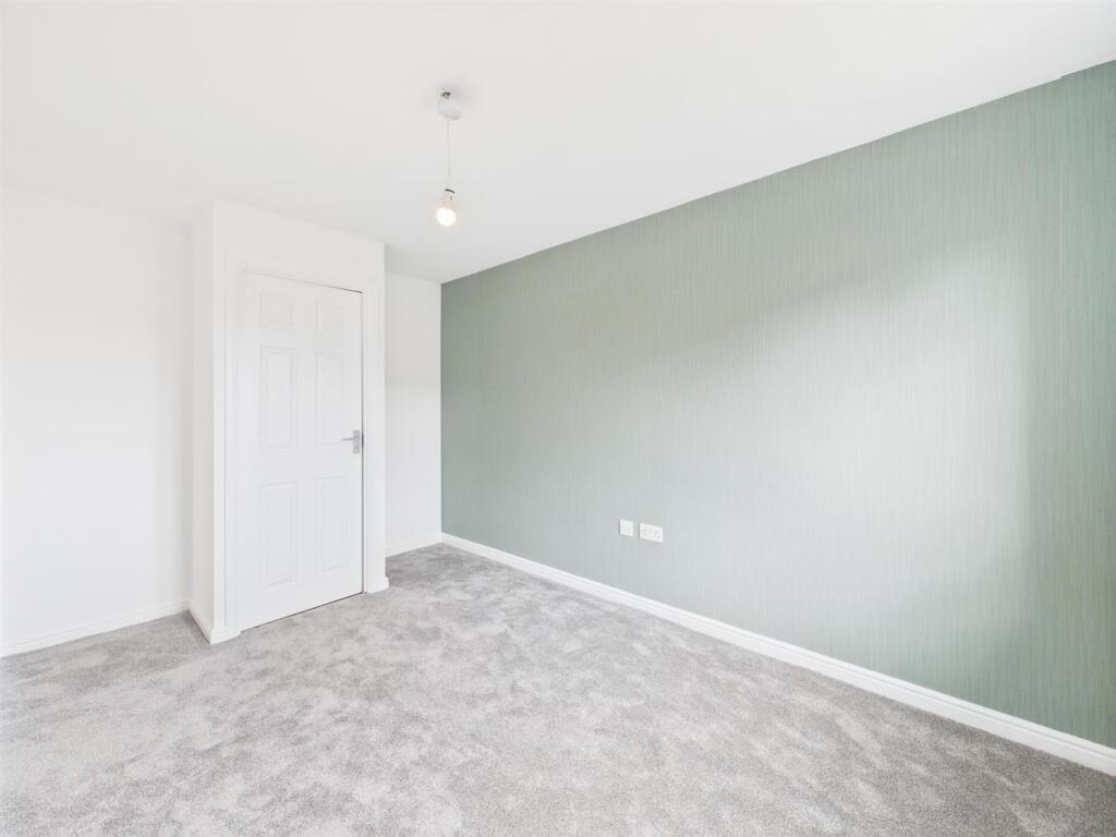 Bedroom: