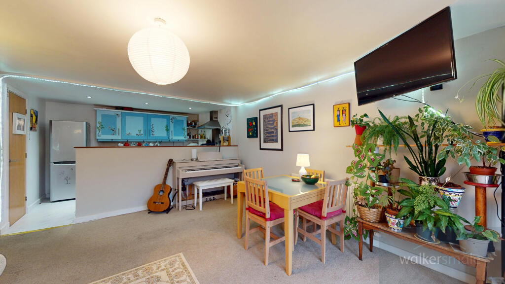 Flat-7-Woodside-Court-11192025_203943