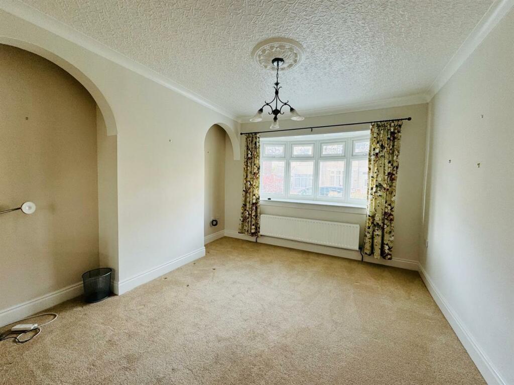 WhatsApp Image 2024-09-16 at 20.22.33 (7).jpeg