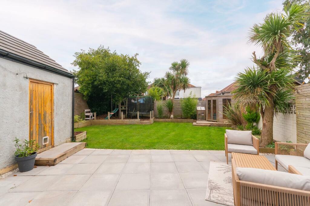 2D6CBH - External F.jpg