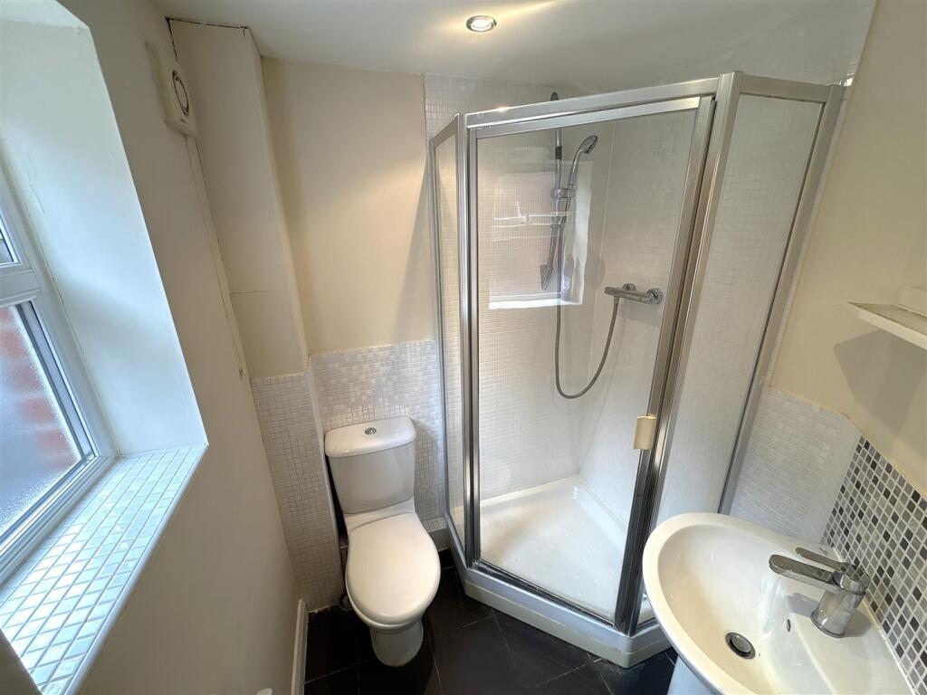Shower room.JPG