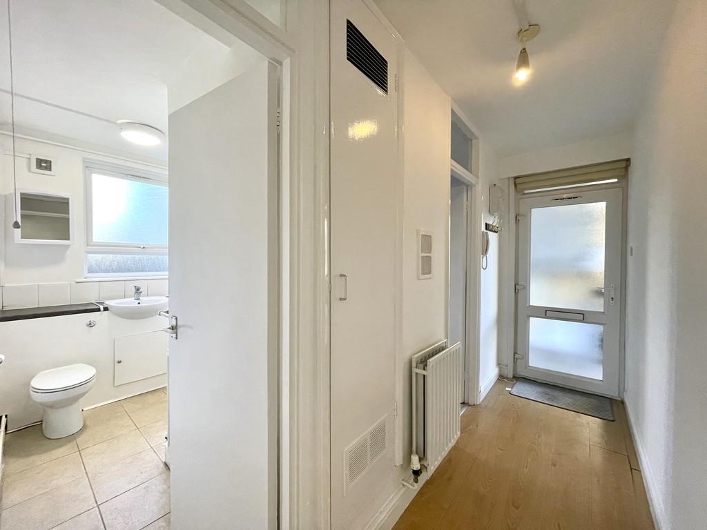 Entrance Hallway ...