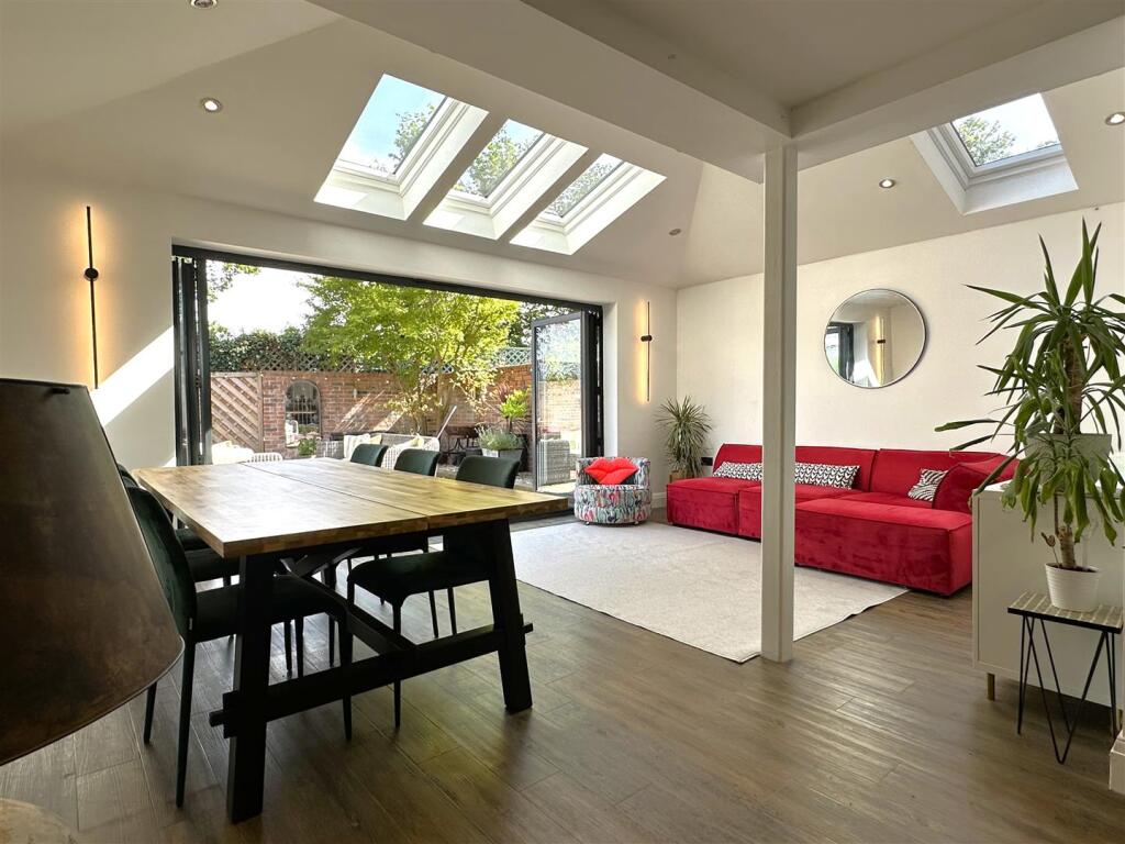 Wonderful Ground Floor Living Space 150