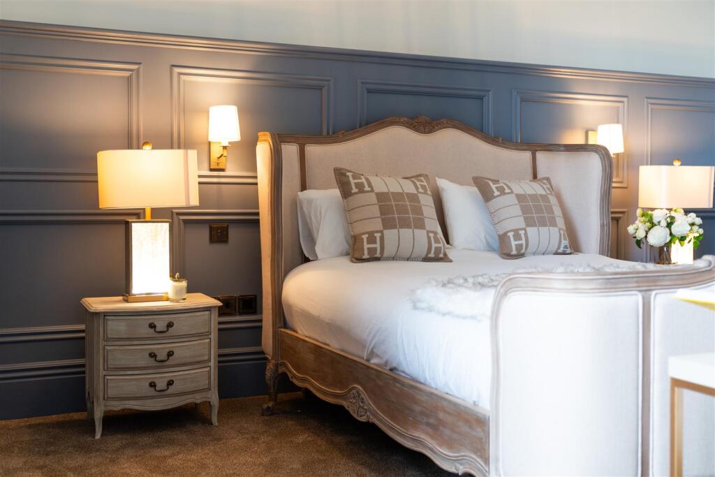 Bedroom 2-10.jpg