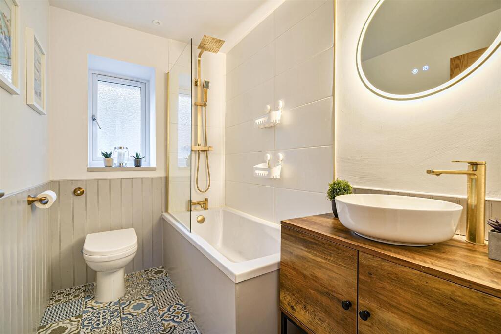 New Meadow Bathroom.jpg