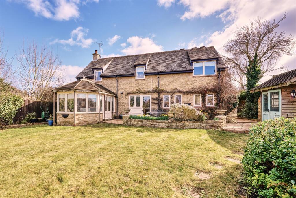 4-4 Rectory Court El