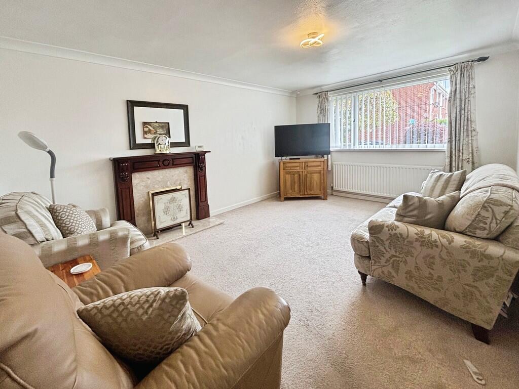 efb24ab0--45C9-B6...