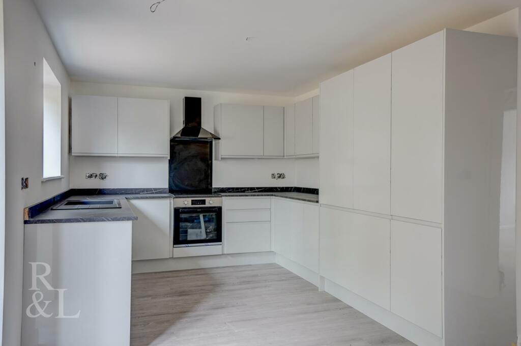 Willow Woods Close (6).jpg