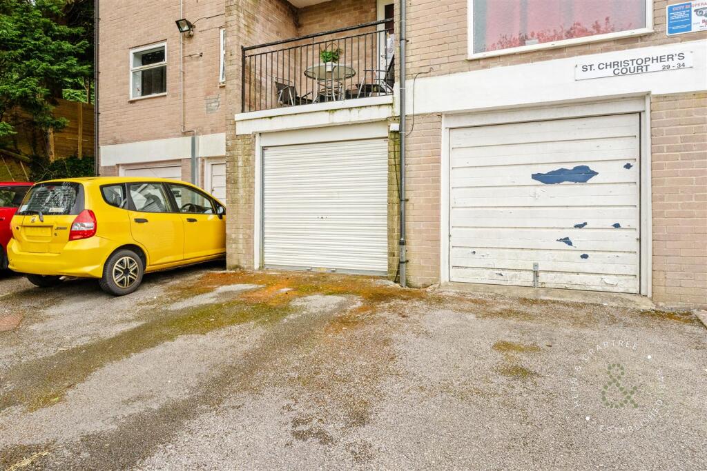 Linnet Close, Hern Crabtree (28).jpg