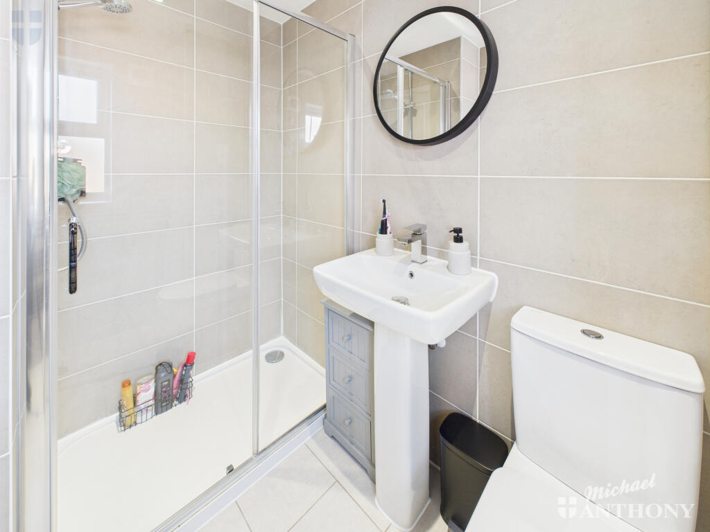 CAM03852G0-PR0374-STILL017