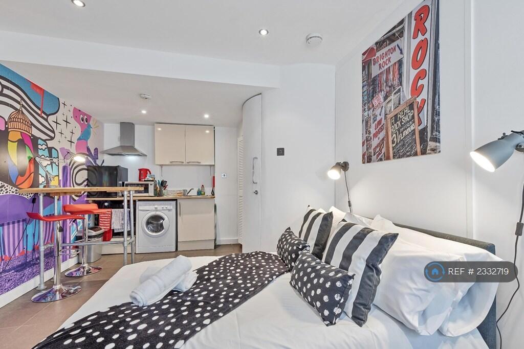 Artist Studio Bed Compressed