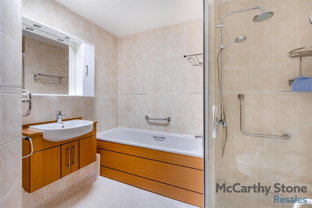 8648425-interior12.jpg