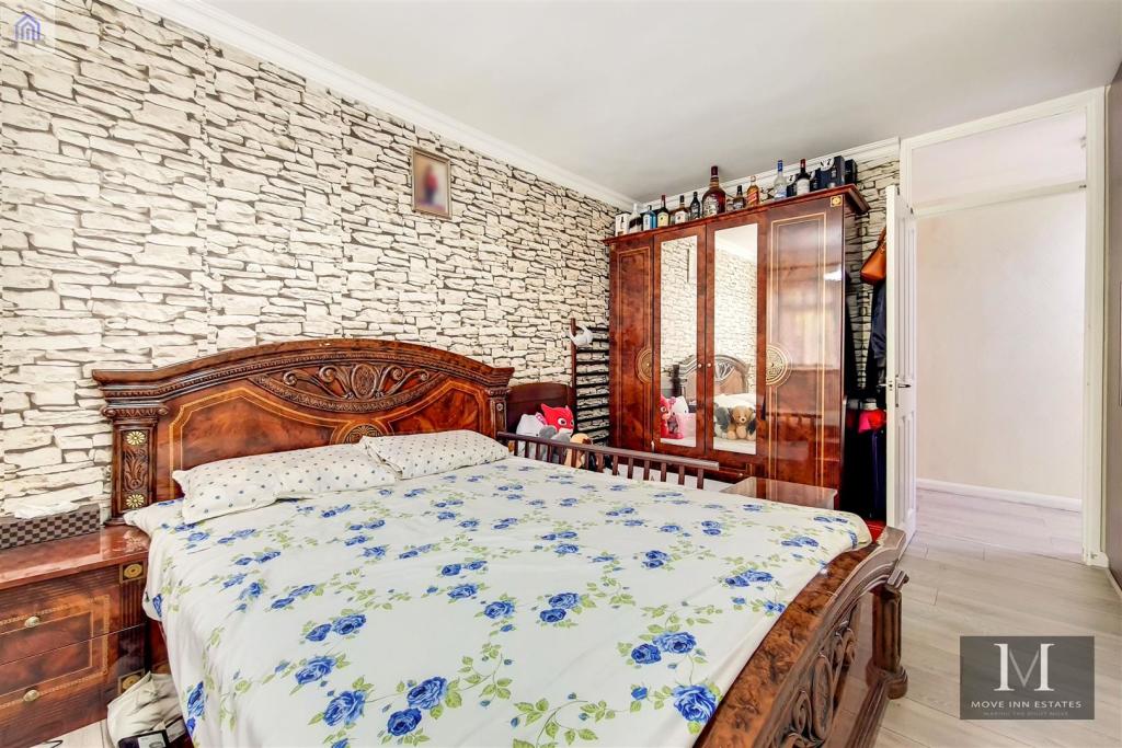 3_Main Bedroom-1.jpg
