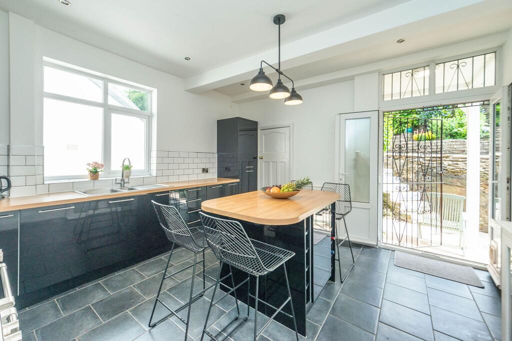 SITTING ROOM DINING ROOM AND BREAKFAST KITCHEN