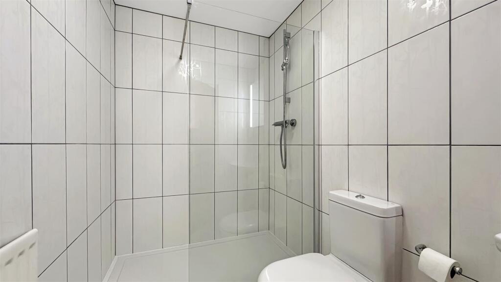 Master Bedroom En Suite