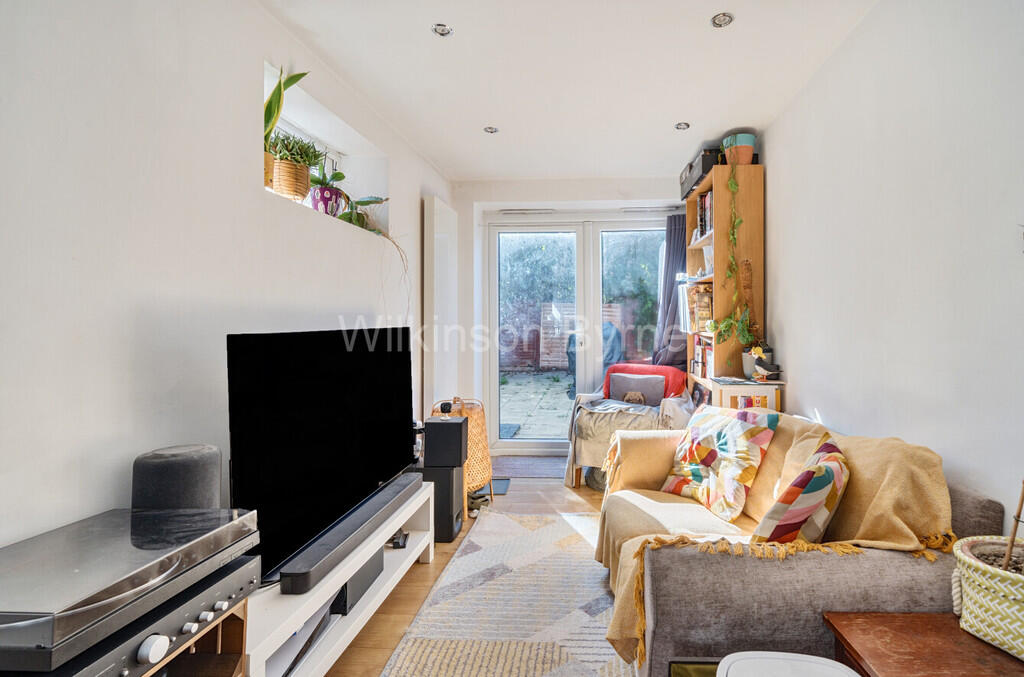 eb8f3c0d-3e68-439...