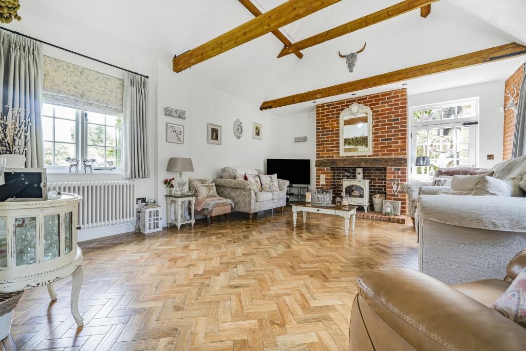 Living Room (2)