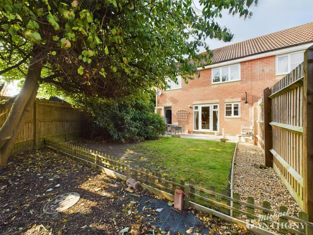 CAM03852G0-PR0097-STILL004