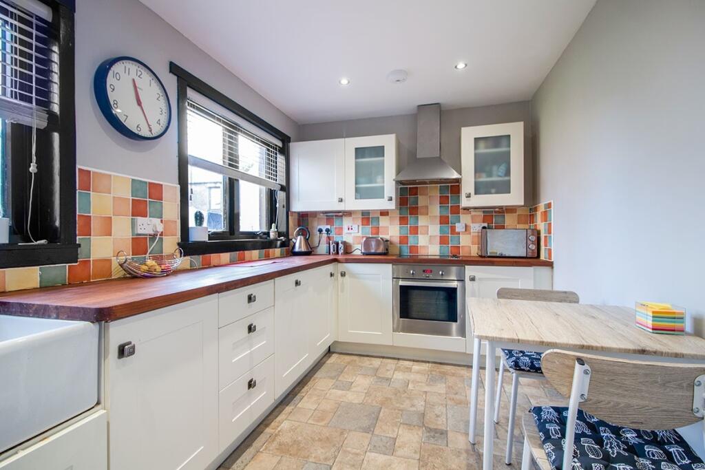 Breakfasting Kitchen