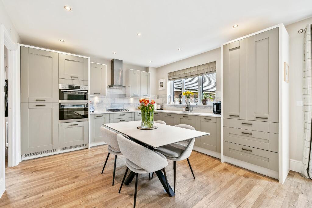 Fully integrated kitchen