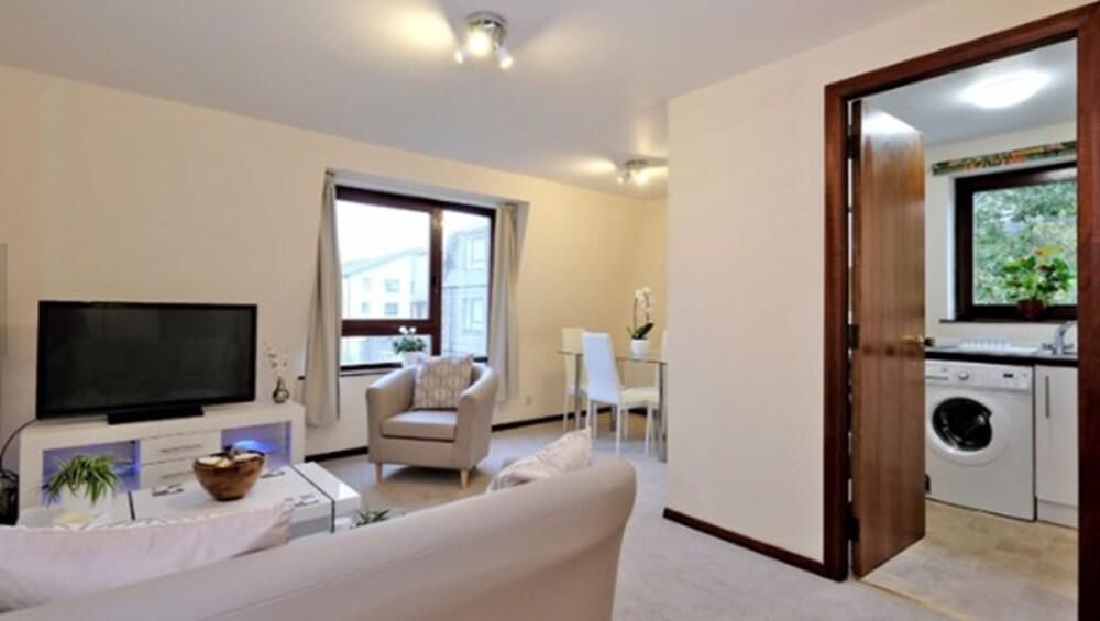 lounge 3