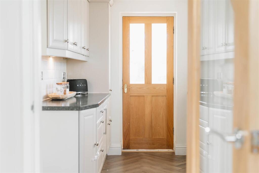 Kitchen-4.jpg