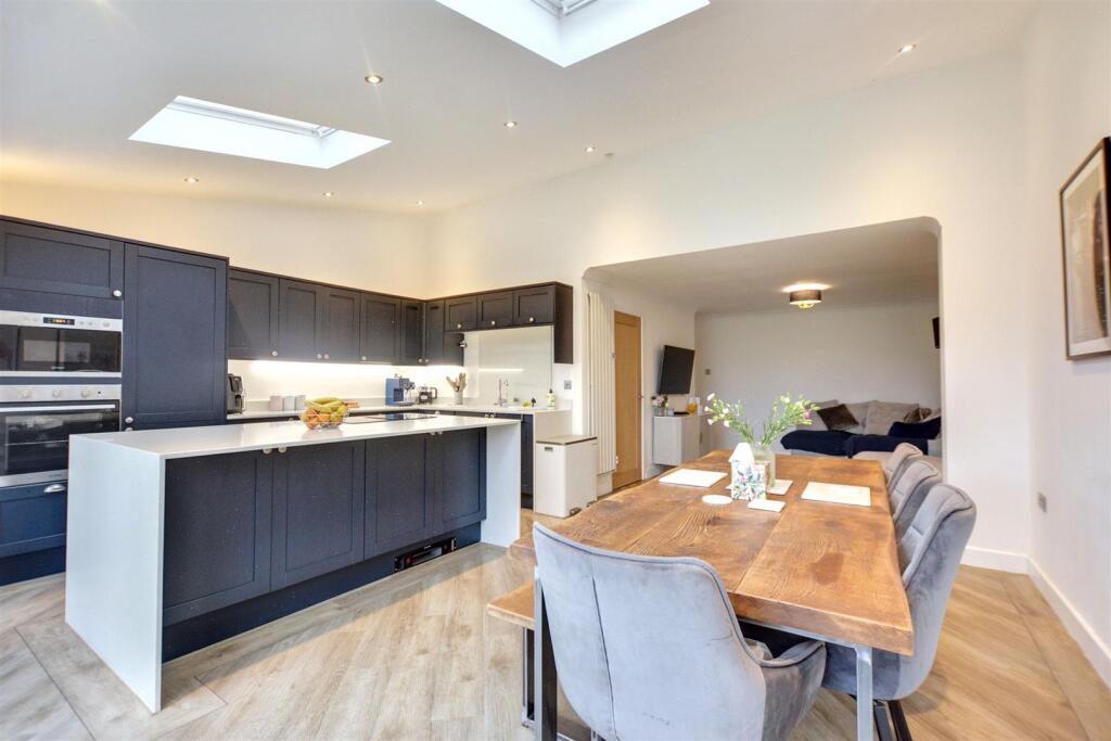 Open Plan Breakfast Kitchen