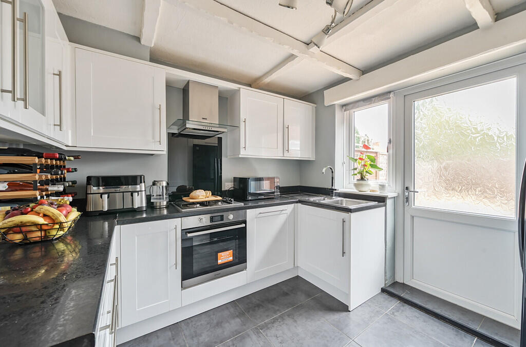 1332641-8-6894920...