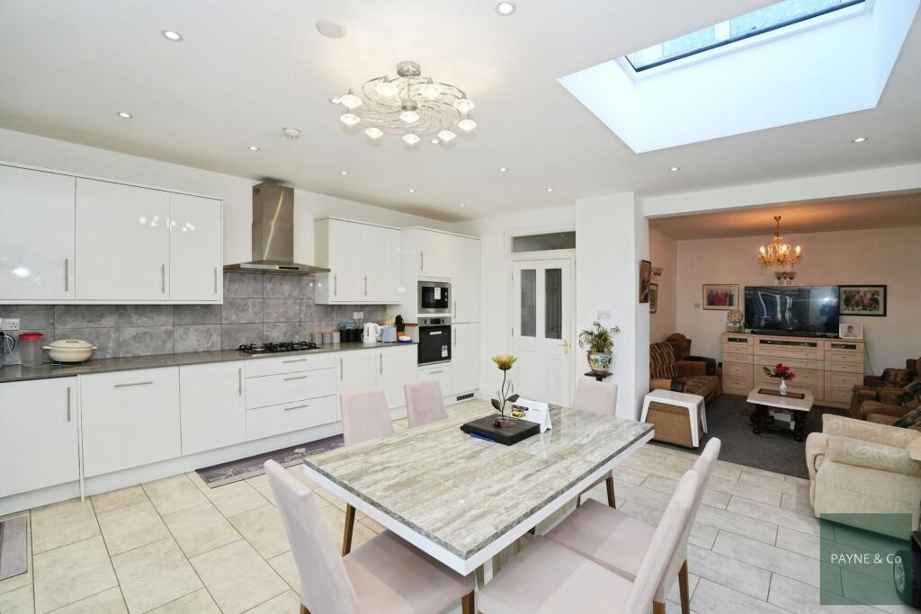 Kitchen/Diner/Lounge