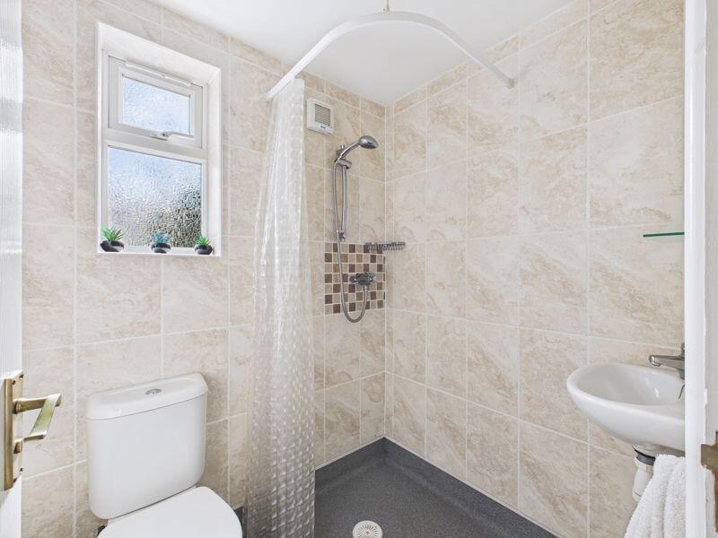 Shower wet room