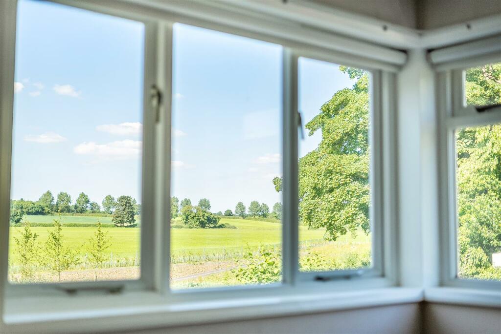 19 Manor Close, Roade