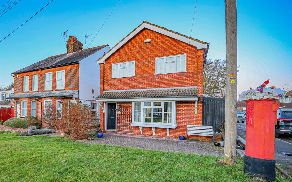 Leverstock Green Road, Hemel Hempstead, HP3