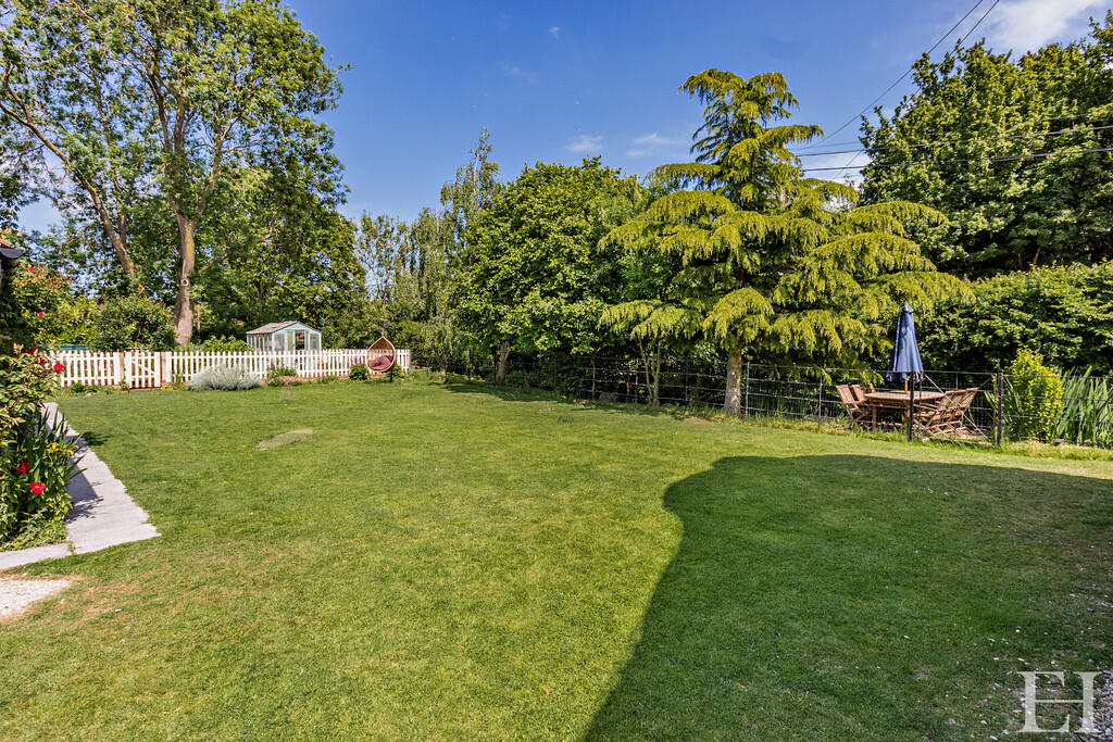 8648450-exteriorW...