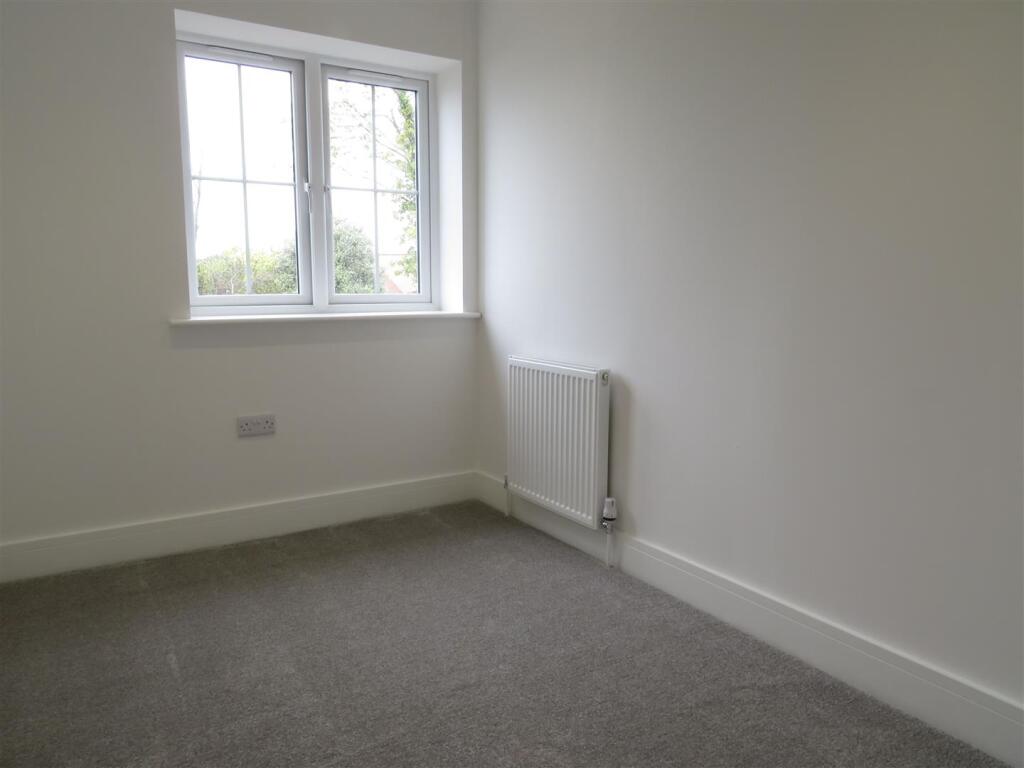 Bedroom.JPG