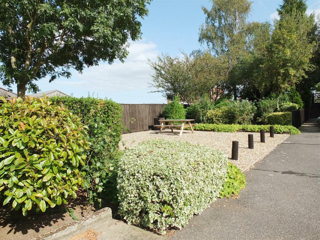 Communal Grounds