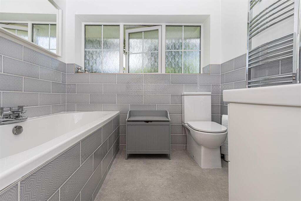 Bramleys Estate Agents - Cheviot Way - Mirfield (4