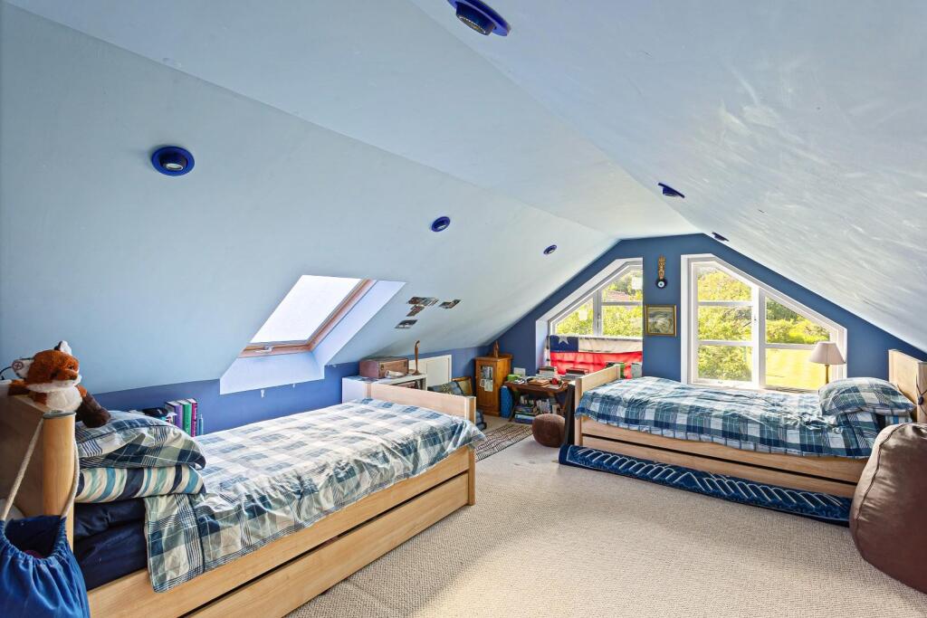 The White House-01.jpg