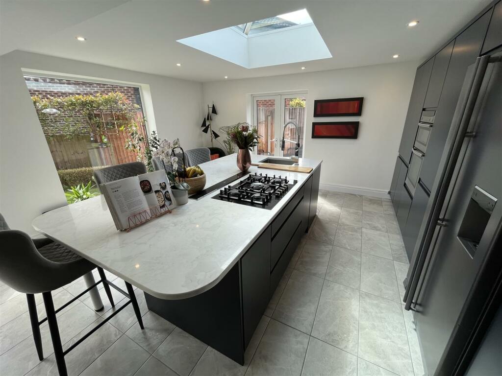 Open Plan Dining Kitchen Aspect 6.jpg