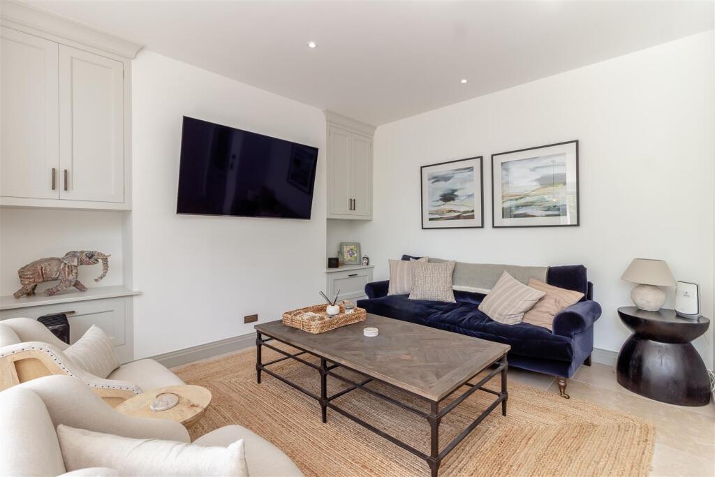 8553666-interior05.jpg