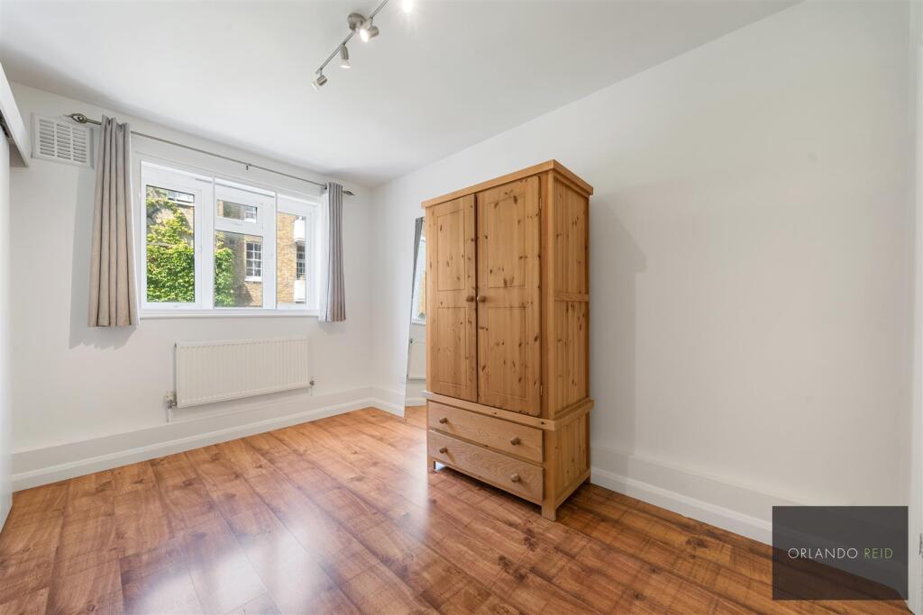 Flat 6, Greenwood House EC1R 4RJ-10.jpg